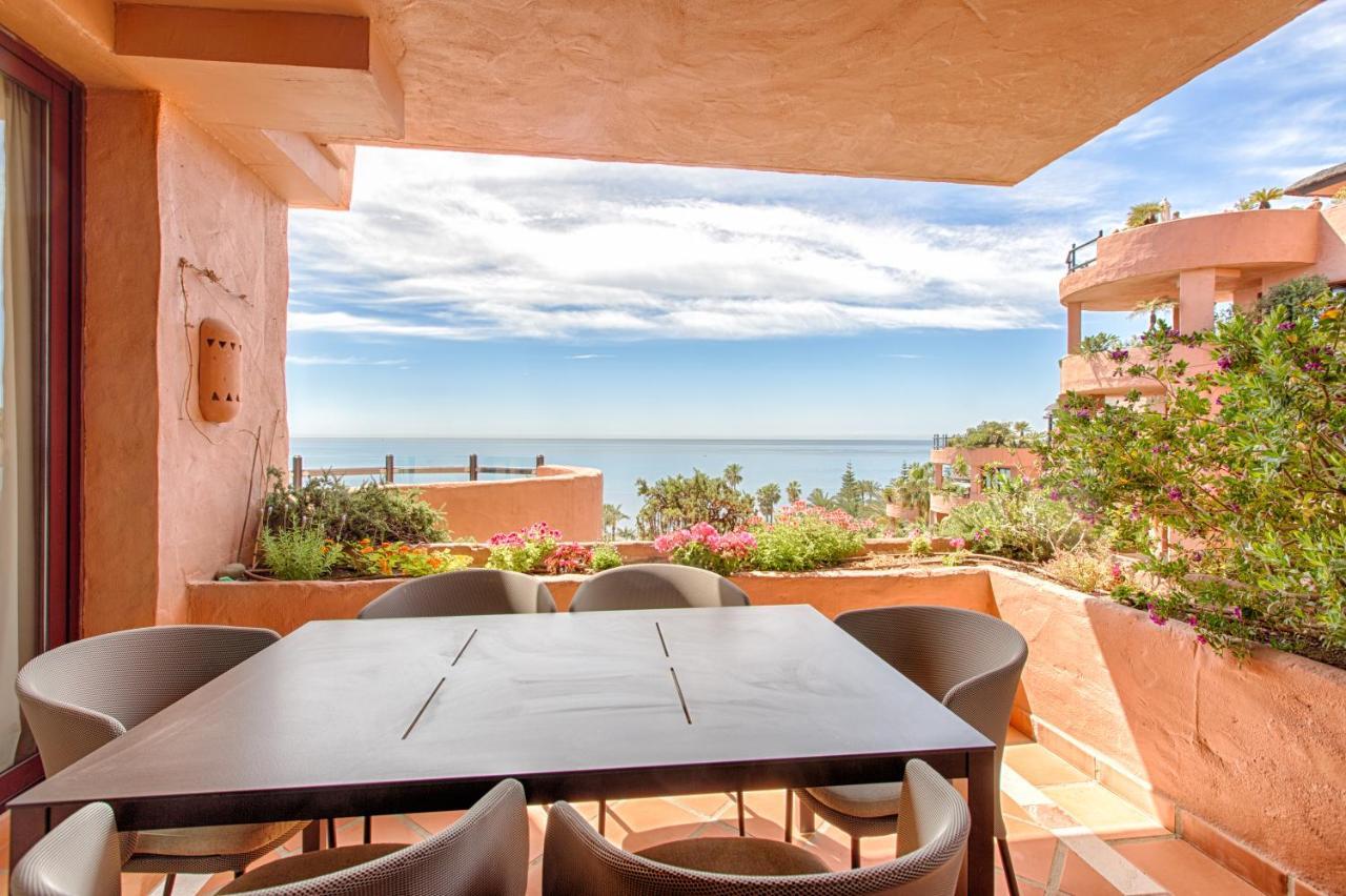 Bahia Beach Apartments Estepona Kültér fotó