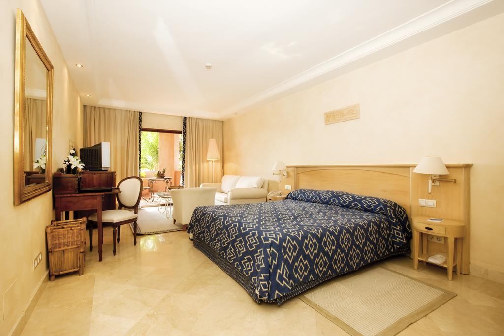 Bahia Beach Apartments Estepona Szoba fotó