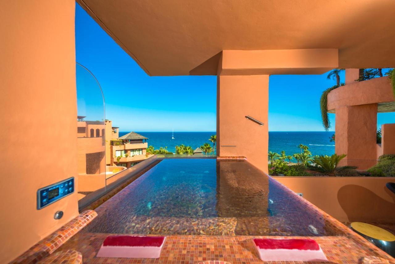 Bahia Beach Apartments Estepona Kültér fotó