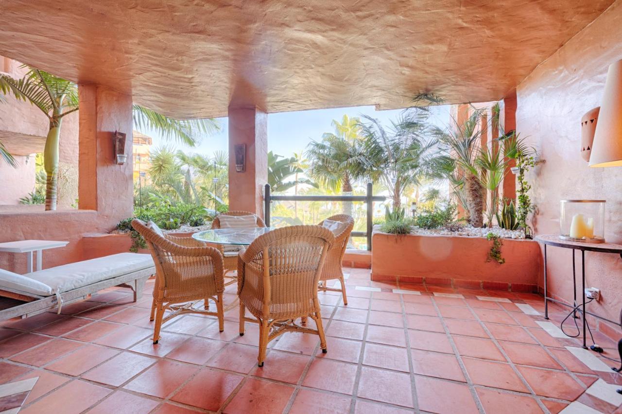 Bahia Beach Apartments Estepona Kültér fotó